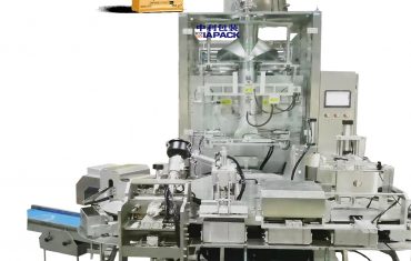 Mesin kemasan vakum tas model segitiga otomatis untuk bubuk kopi